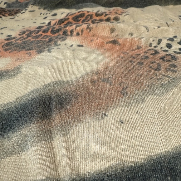 BCBGMAXAZRIA Leopard Print Embellished Sweater Sz M Y2K Mob Wife - Picture 9 of 9